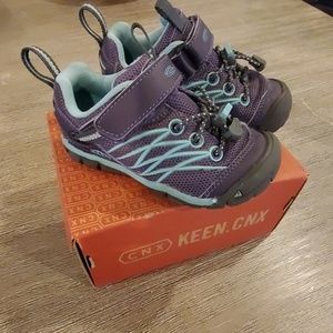 Keen toddlers shoes 9